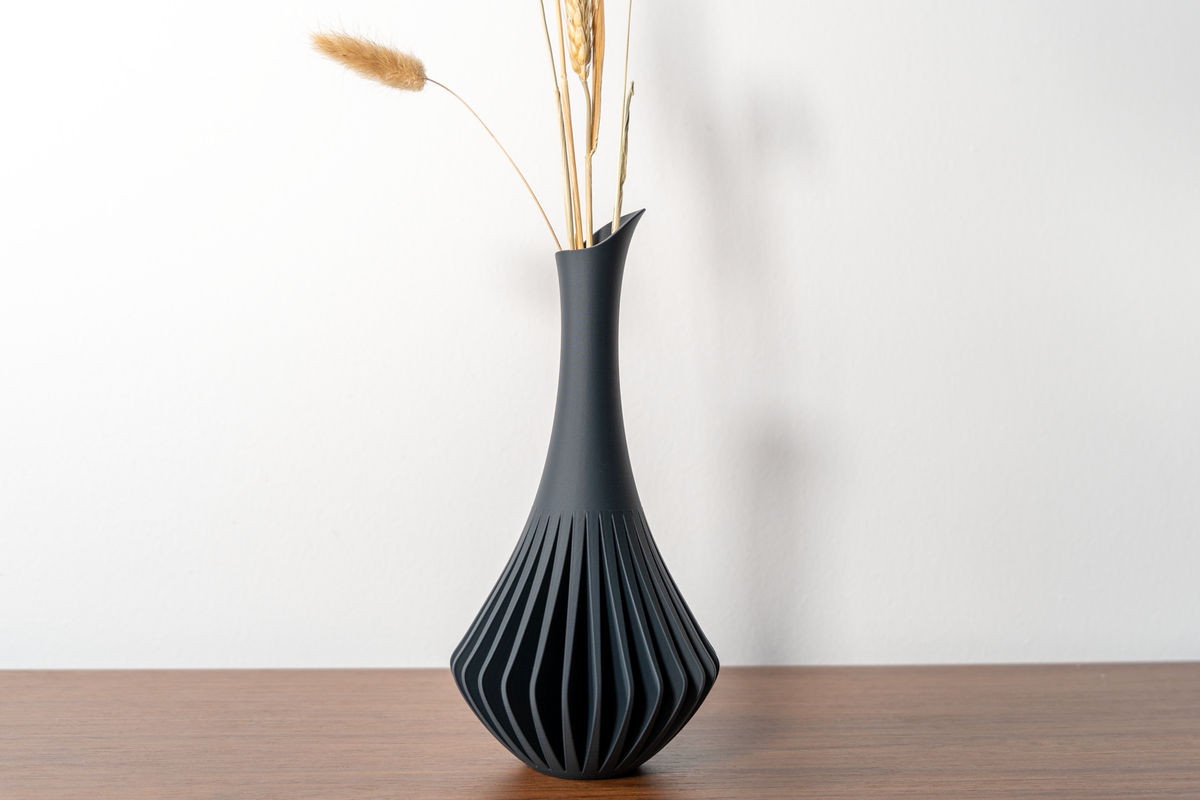 The Lilly Vase